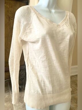 Bench brand Cream V-Neck Open Knit Lightweight Sweater